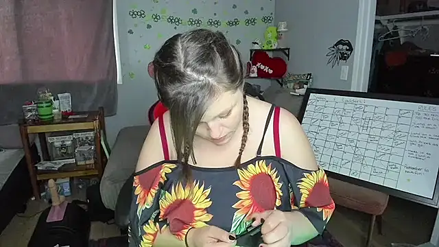Snapshot of DelilaFields2 chatting on June 2026 01:32:02 AM DelilaFields2 online show from June 2026 01:32:02 AM