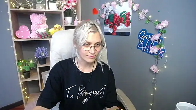 RubyDaviss online show from May 2026 12:11:02 PM