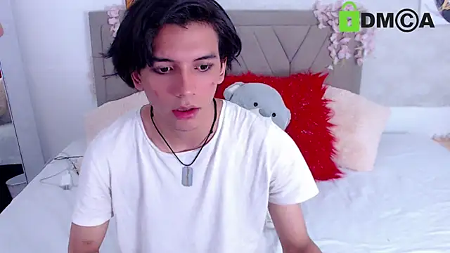 Snapshot of raven_n_matt chatting on May 2026 03:14:02 AM raven n matt online show from May 2026 03:14:02 AM