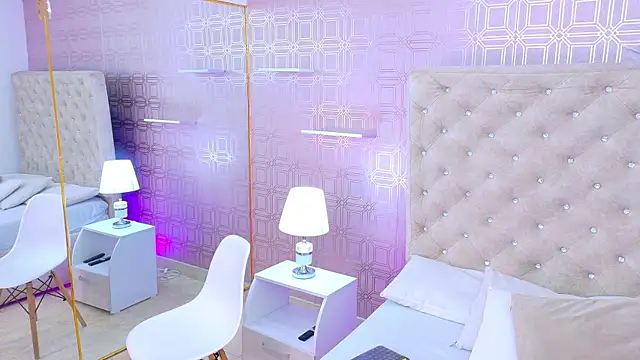 Diamond Isel online show from May 2026 07:55:01 PM