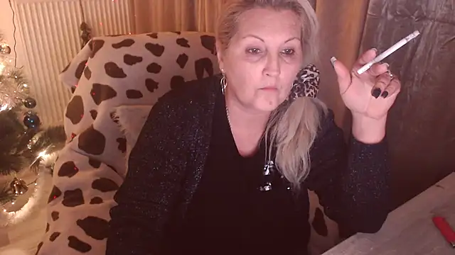 Divineblond online show from November 2025 08:52:02 PM