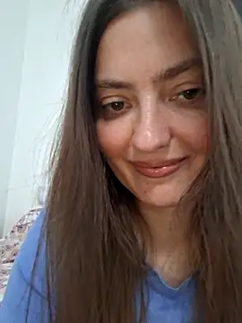 Snapshot of Alba2331 chatting on May 2026 01:18:02 PM Alba2331 online show from May 2026 01:18:02 PM