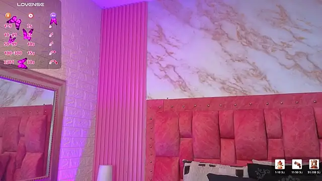 goldilockss15  online show from April 2026 11:56:02 AM