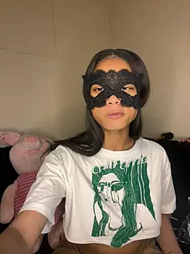 PEACHWAV3 online show from May 2026 05:32:02 PM