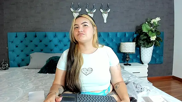 Snapshot of SabrinaMaddox chatting on May 2026 02:48:01 PM SabrinaMaddox online show from May 2026 02:48:01 PM