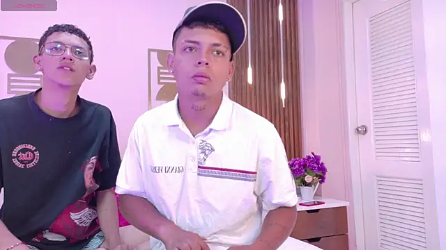 Dante-Axel online show from April 2026 12:03:01 PM