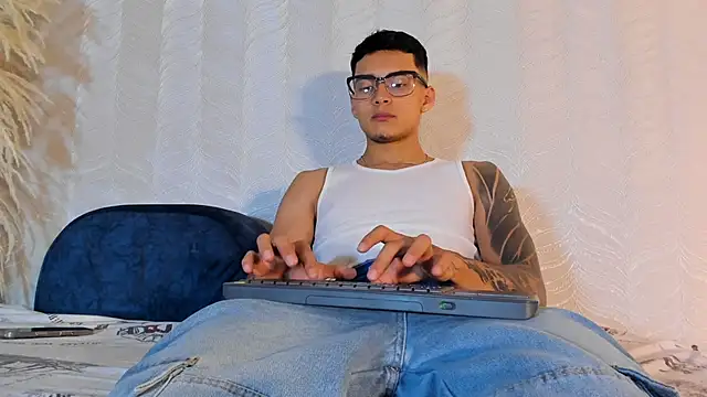 Alan Salazar online show from June 2026 05:44:02 PM
