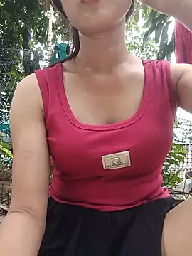 Snapshot of Rosie_LoveUU chatting on May 2026 09:02:01 AM Rosie LoveUU online show from May 2026 09:02:01 AM