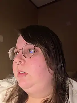 Snapshot of princessghostiii chatting on April 2026 01:08:01 AM princessghostiii online show from April 2026 01:08:01 AM