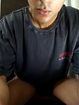 skinny raj online show from May 2026 08:07:02 PM