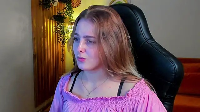 EllaBells online show from May 2026 09:03:02 AM