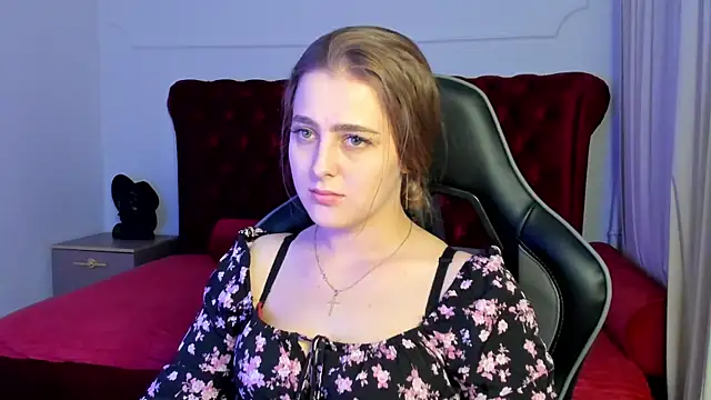 EllaBells online show from May 2026 05:01:02 AM