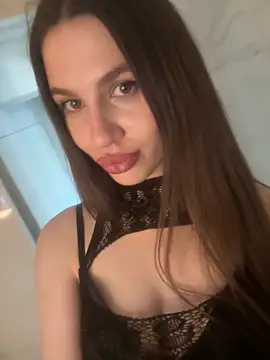 Maya033q online show from June 2026 02:54:02 PM