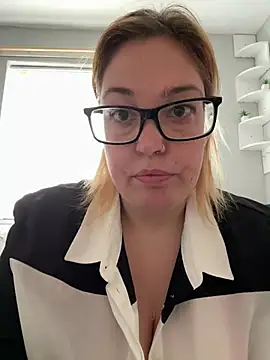 SecretRavenXO online show from June 2026 09:19:02 AM