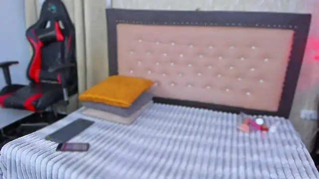 Zoedeleon online show from July 2026 11:58:02 AM