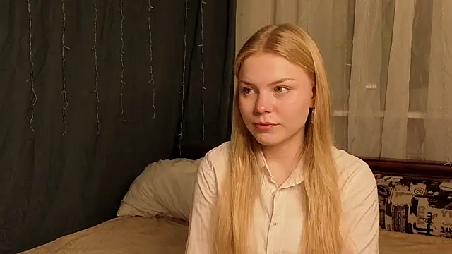 Snapshot of LavonaMadlem chatting on May 2026 09:09:02 PM LavonaMadlem online show from May 2026 09:09:02 PM