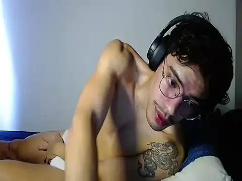 Angel02129 online show from May 2026 12:11:01 PM