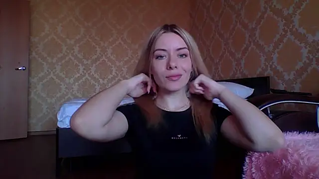Softy Aura  online show from May 2026 07:14:02 AM