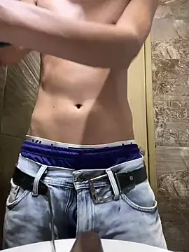 fresdyhot online show from August 2026 03:21:02 AM