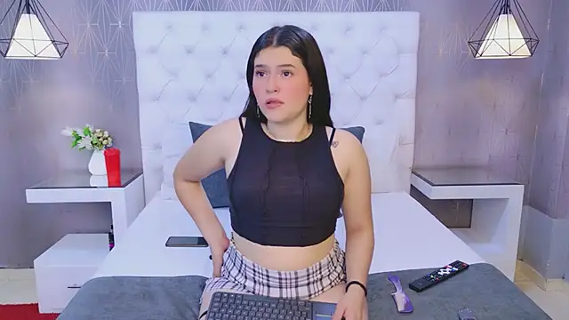 CarolineOlsen online show from June 2026 03:12:01 AM