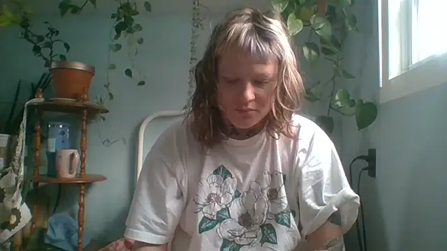 Snapshot of RosieSwitchBitch chatting on May 2026 11:05:02 AM RosieSwitchBitch online show from May 2026 11:05:02 AM