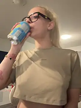 Badlilfantasy online show from April 2026 01:14:01 AM