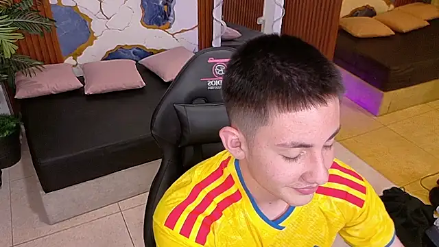 Andres Tay online show from June 2026 03:04:01 AM