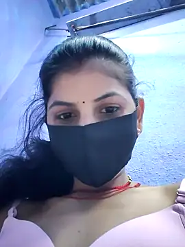 RUHI 1143 online show from May 2026 12:33:01 PM