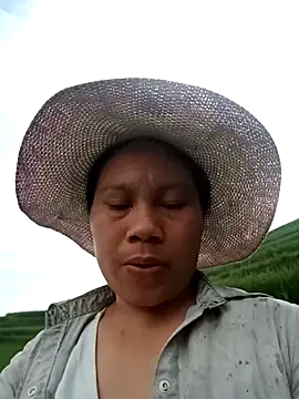 Snapshot of lanngoc2 chatting on May 2026 11:13:01 PM lanngoc2 online show from May 2026 11:13:01 PM