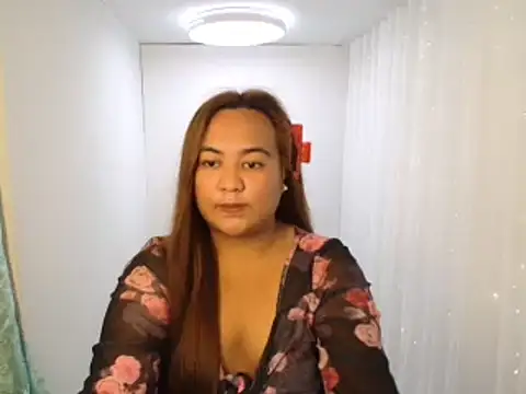 Czarinna online show from April 2026 04:33:02 PM