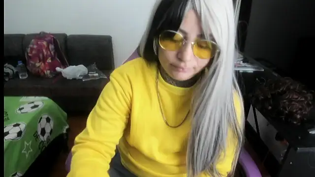 romina23 online show from May 2026 09:22:02 PM