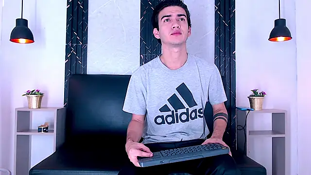 Feiccer Castquer online show from April 2026 11:57:01 AM