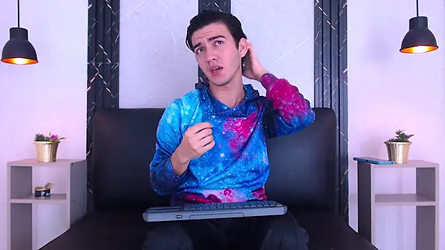 Feiccer Castquer online show from April 2026 11:36:02 PM