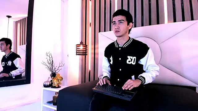 Snapshot of Feiccer_Castquer chatting on May 2026 11:16:02 AM Feiccer Castquer online show from May 2026 11:16:02 AM