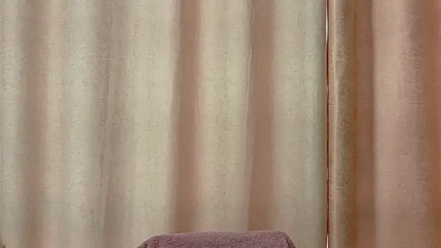 Arianna Toro  online show from June 2026 02:07:01 PM