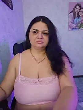 -CUTE-EVVIL- online show from May 2026 07:11:02 PM
