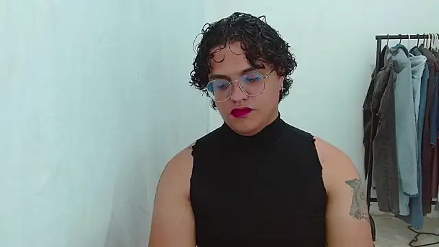 Snapshot of Diane_exotic chatting on May 2026 01:03:01 AM Diane exotic online show from May 2026 01:03:01 AM