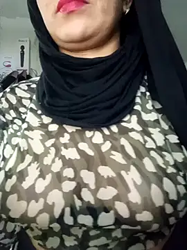 Snapshot of nadia__abaud chatting on January 2025 02:57:01 AM nadia abaud online show from January 2025 02:57:01 AM