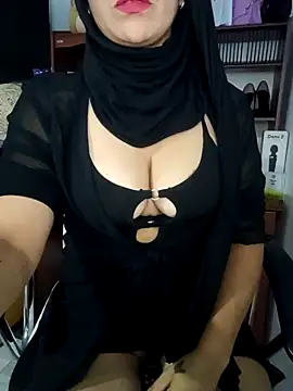 Snapshot of nadia__abaud chatting on January 2025 12:36:01 AM nadia abaud online show from January 2025 12:36:01 AM