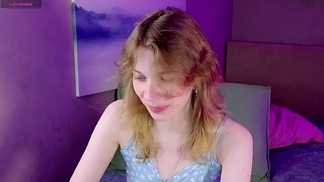 Snapshot of Emily_Cartex chatting on June 2026 05:42:02 AM Emily Cartex online show from June 2026 05:42:02 AM