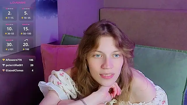 Snapshot of Emily_Cartex chatting on June 2026 09:14:01 AM Emily Cartex online show from June 2026 09:14:01 AM
