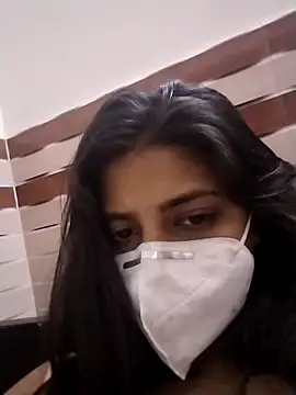 NAUGHTY-RASHI online show from May 2026 05:07:02 PM