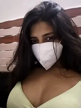 NAUGHTY-RASHI online show from May 2026 06:38:02 PM