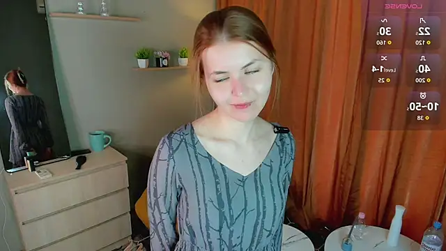 LeyaBloom online show from May 2026 10:21:02 AM