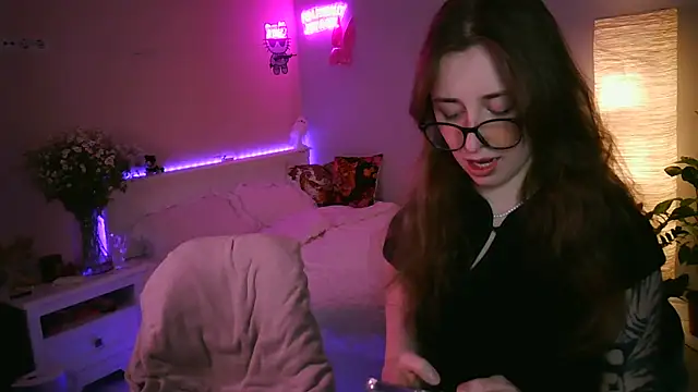 Snapshot of she_tora69 chatting on May 2026 08:28:02 PM she tora69 online show from May 2026 08:28:02 PM