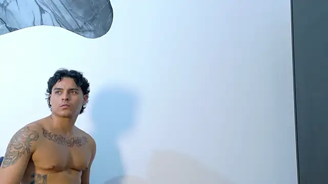 AndyHot   online show from April 2026 01:27:02 PM