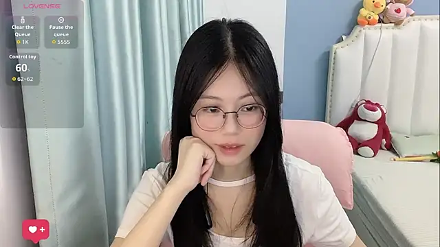 Luna-666 online show from June 2026 02:19:01 PM