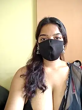 Snapshot of vanika2000 chatting on May 2026 03:45:02 AM vanika2000 online show from May 2026 03:45:02 AM