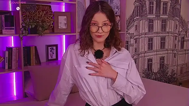 Aria Alves online show from June 2026 04:49:01 PM