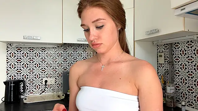 NamiRedhead online show from May 2026 02:12:01 PM